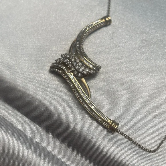 Elegant 10k gold diamond necklace